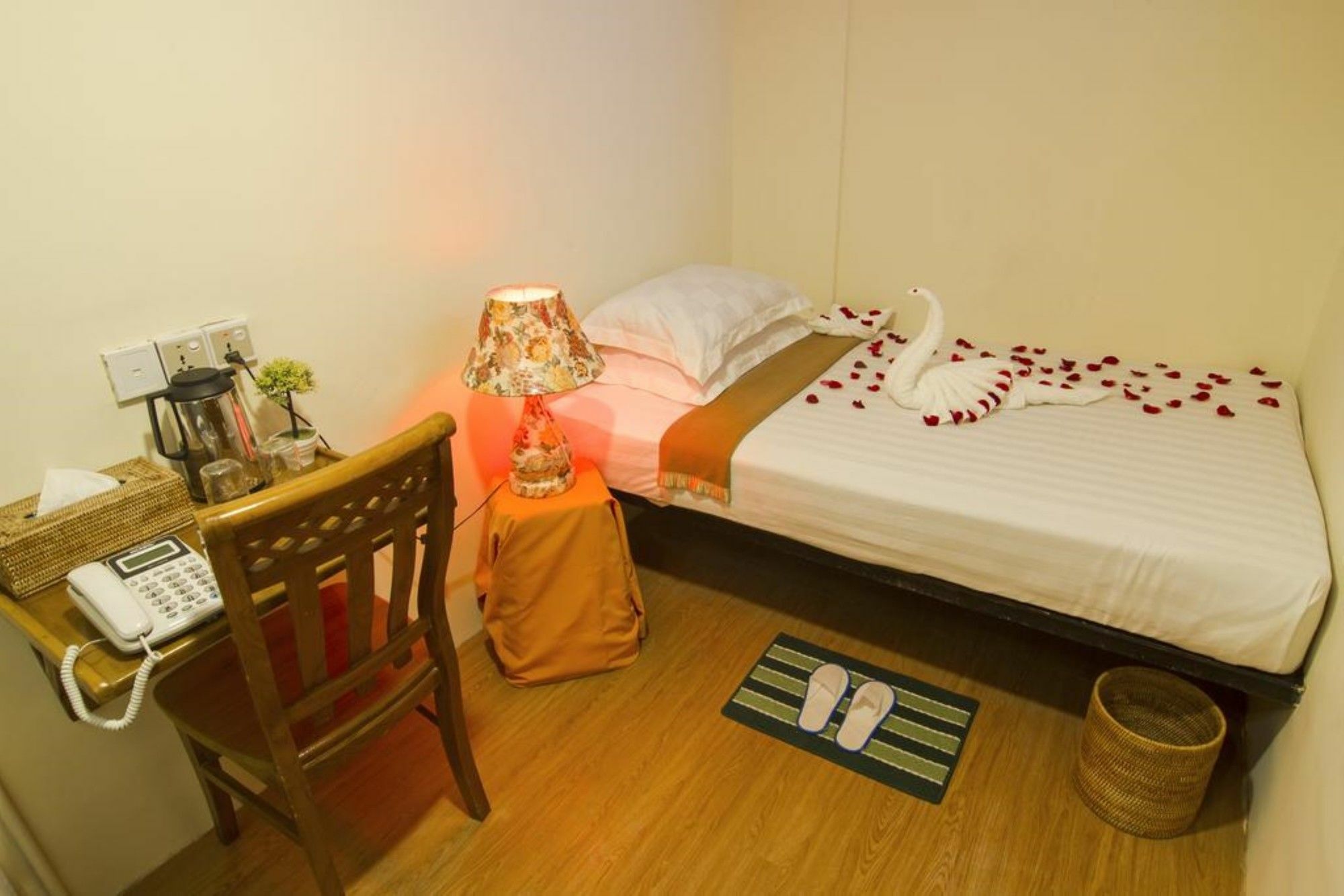 Shwe Htee Guest House Yangon Dış mekan fotoğraf